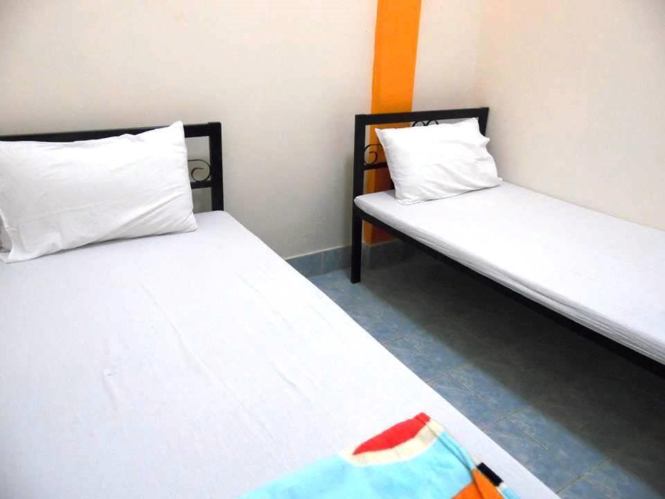 Orange Backpacker Hostel Vientiane Bagian luar foto