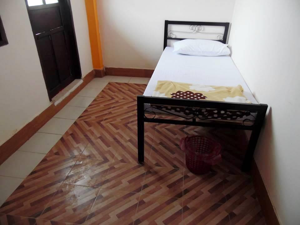 Orange Backpacker Hostel Vientiane Bagian luar foto