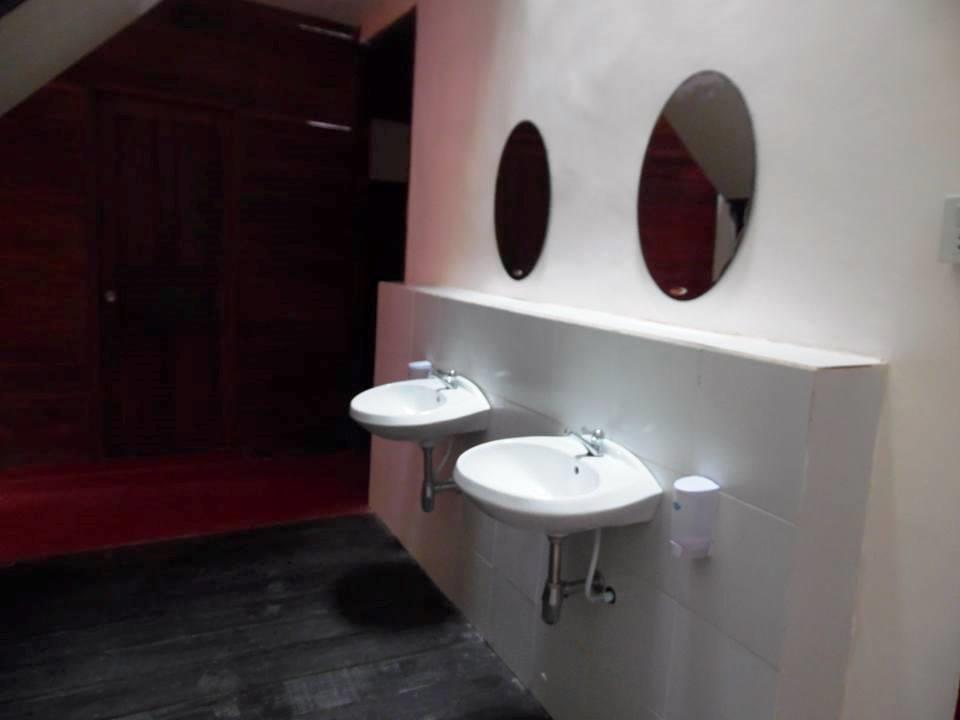 Orange Backpacker Hostel Vientiane Bagian luar foto