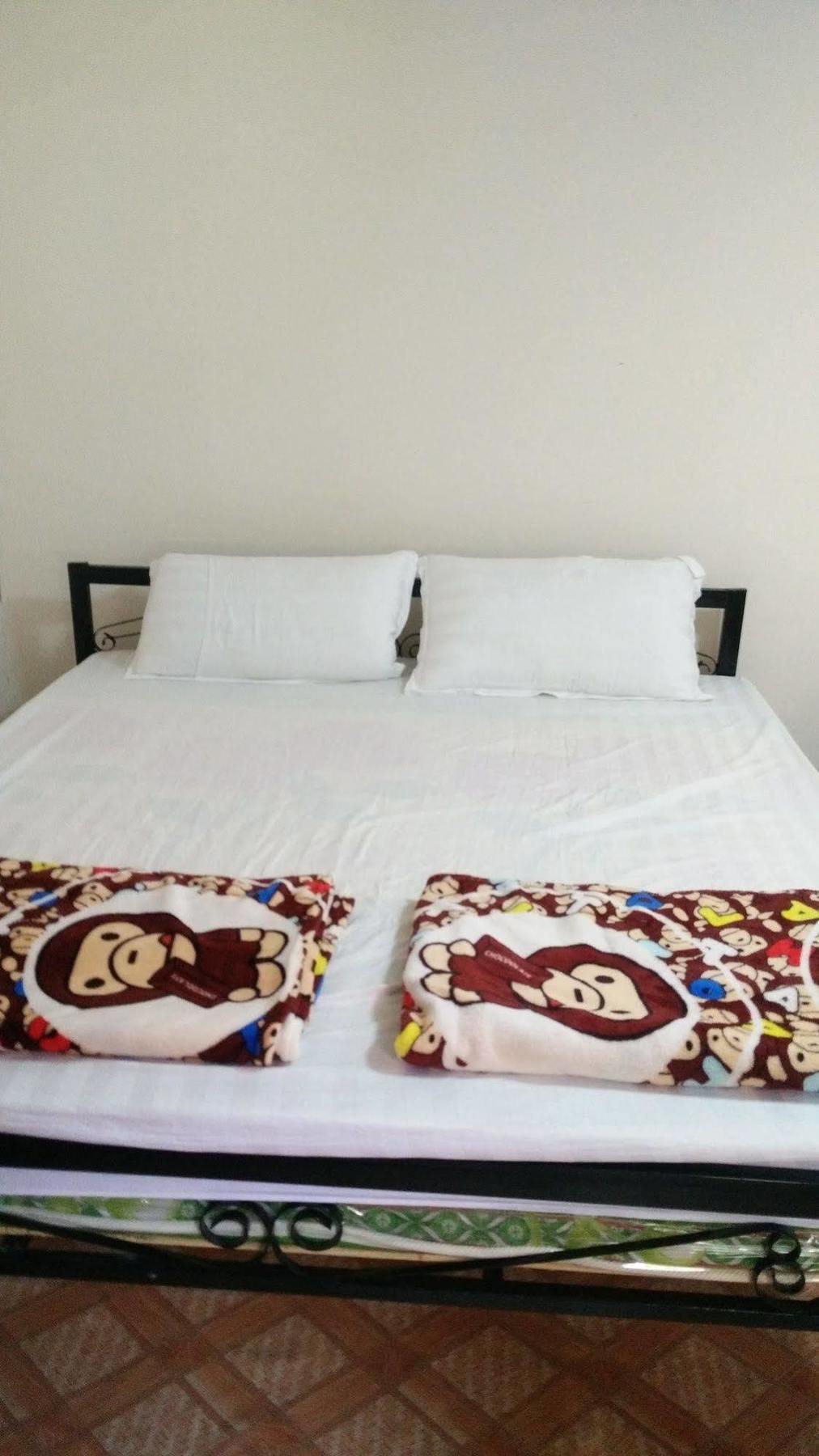 Orange Backpacker Hostel Vientiane Bagian luar foto