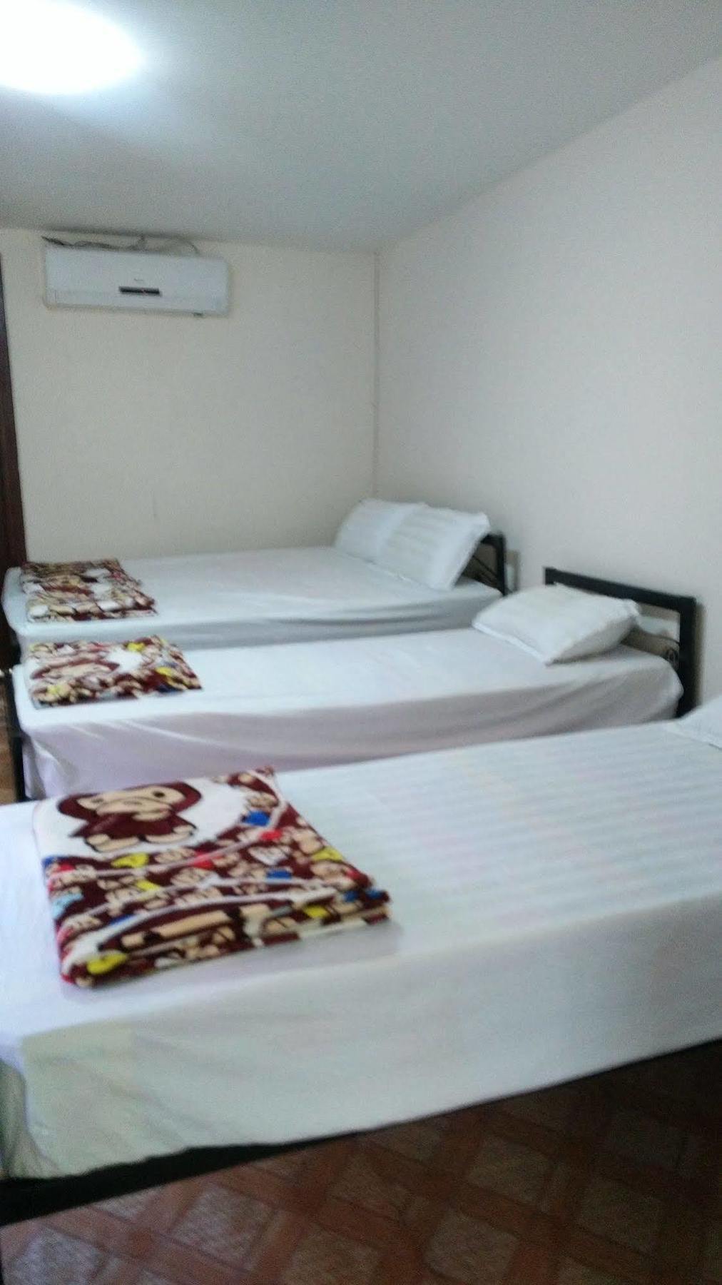 Orange Backpacker Hostel Vientiane Bagian luar foto