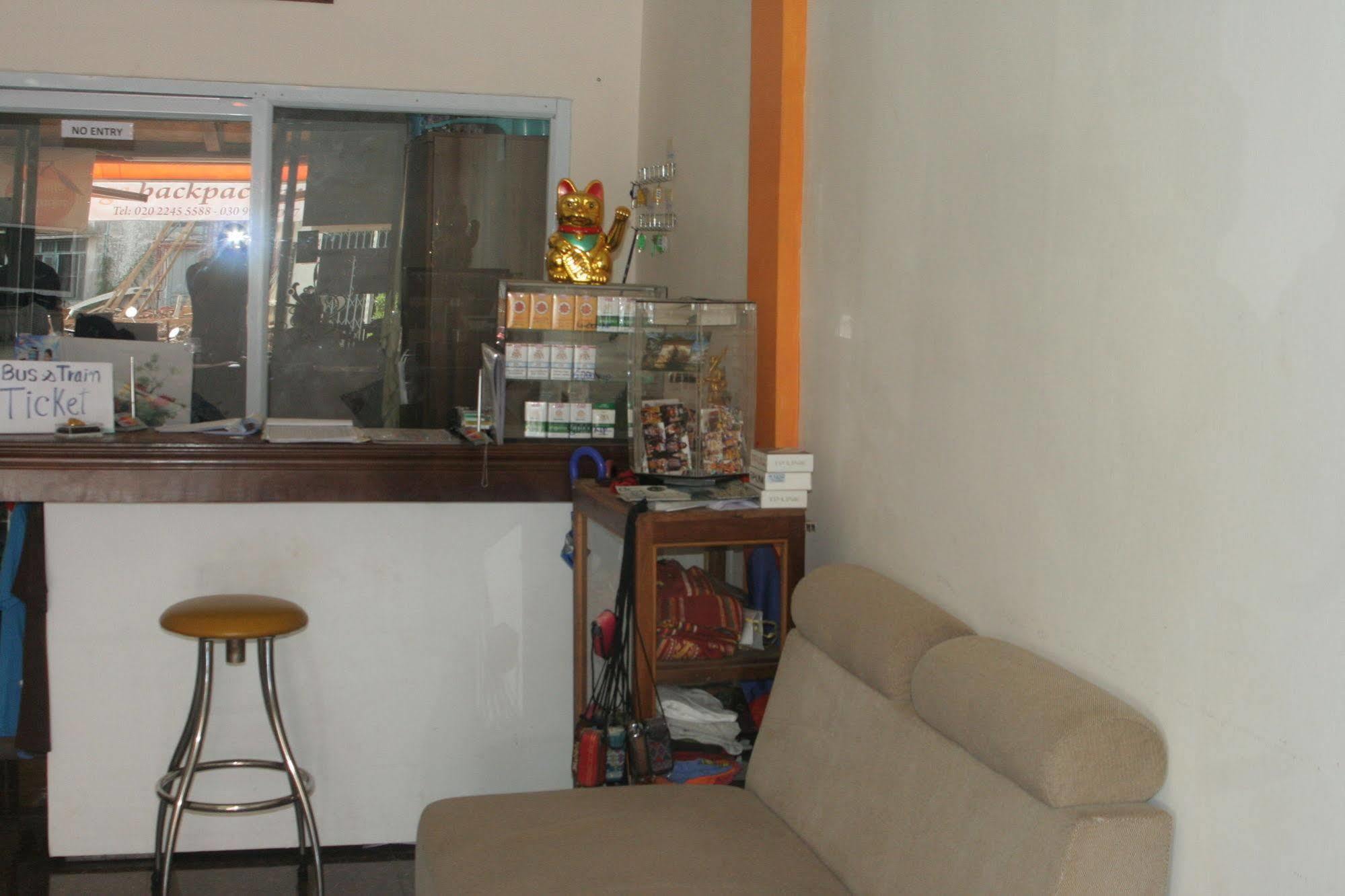Orange Backpacker Hostel Vientiane Bagian luar foto