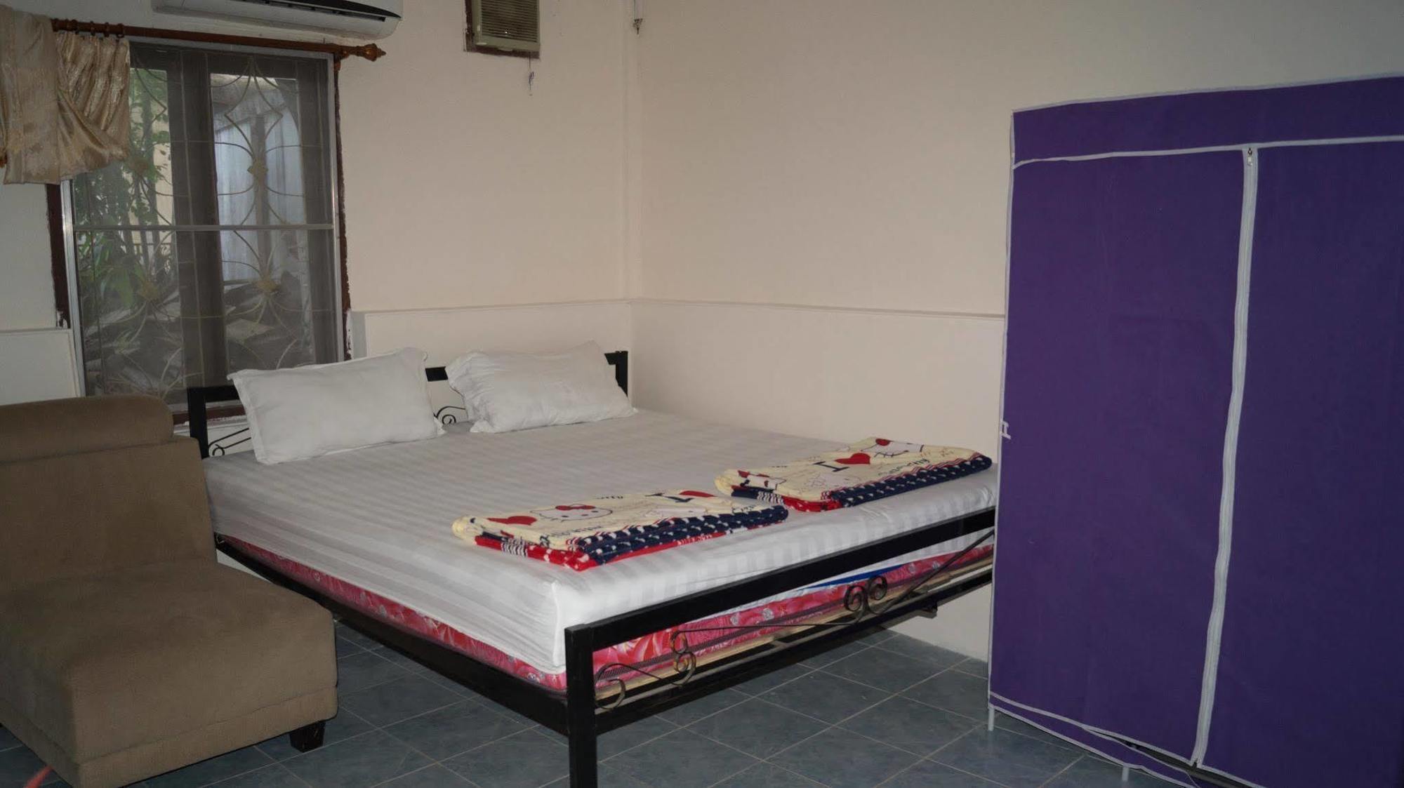 Orange Backpacker Hostel Vientiane Bagian luar foto